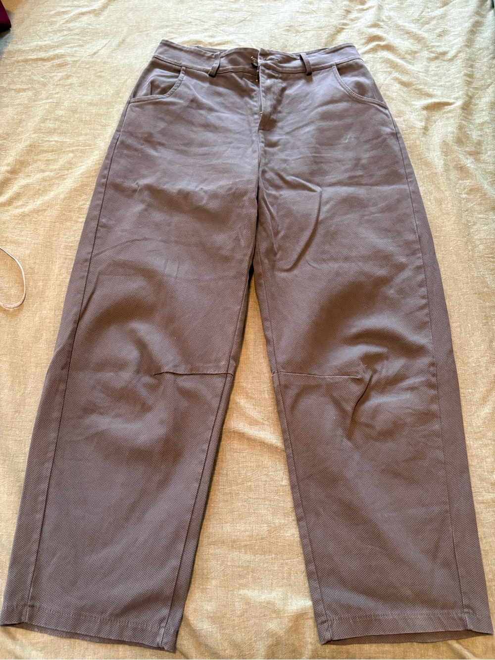 Women’s barrel-Leg cropped Pants in grey